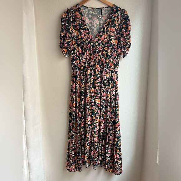 Zara | Floral MIDI Dress - Picture 4 of 10